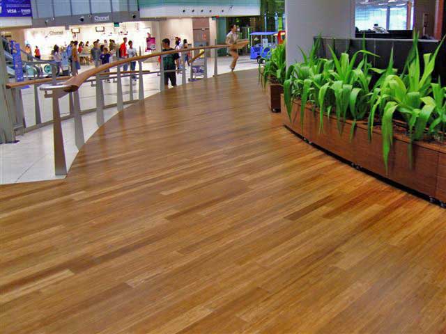 Bambusboden-Flughafen3